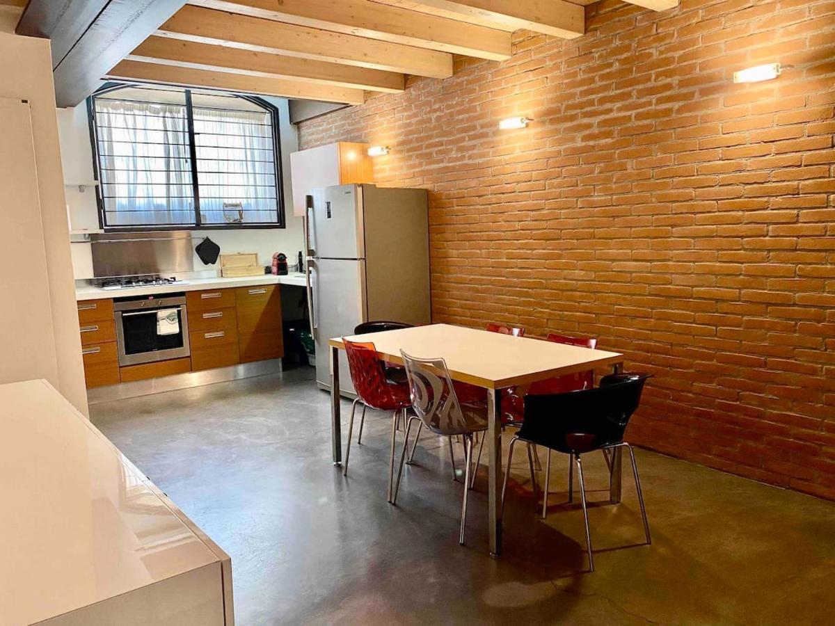 Luxury Industrial Apt Vicino Al Centro Con Garage Brescia Dış mekan fotoğraf