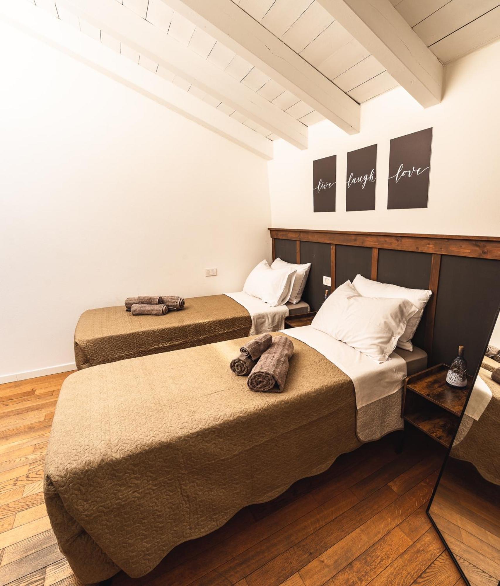 Luxury Industrial Apt Vicino Al Centro Con Garage Brescia Dış mekan fotoğraf